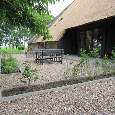 B And Be Happy Friesland Lioessens Exterior photo